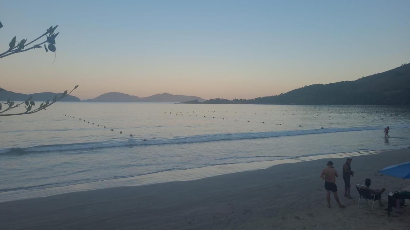 Pe Na Areia Da Fortaleza *