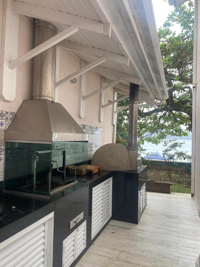Pe Na Areia Da Fortaleza * Ubatuba